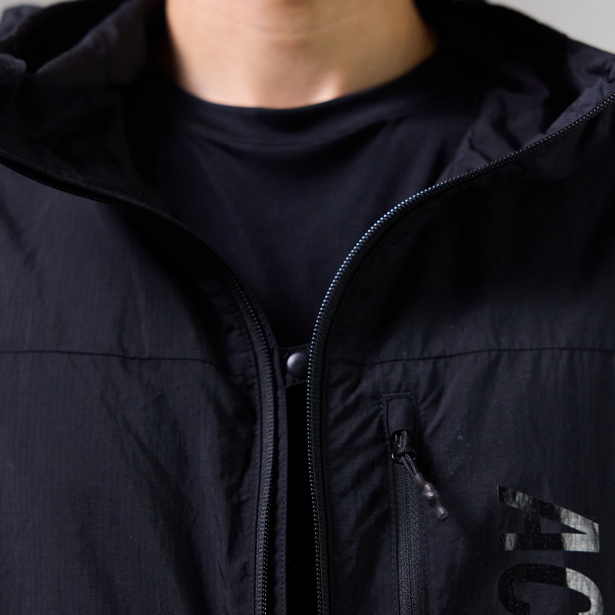 BioRip / Windbreaker - Black